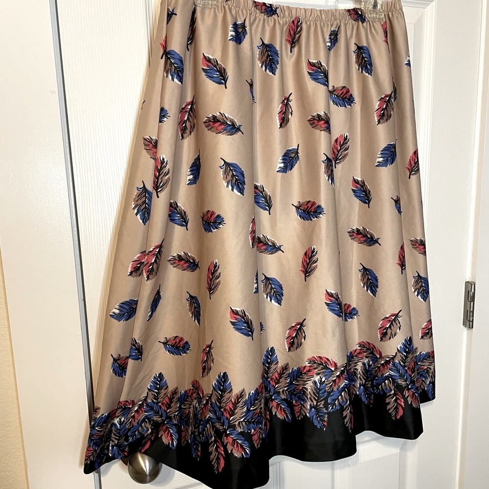 VTG 70s 80s taupe feather / leaf skirt sz 8